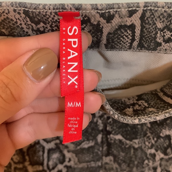 Spanx Jean-ish Ankle Leggings in Taupe Snakeskin Sz M - Picture 7 of 11